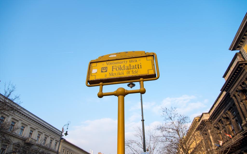 Home, Far Away From Home Budapesta Exterior foto