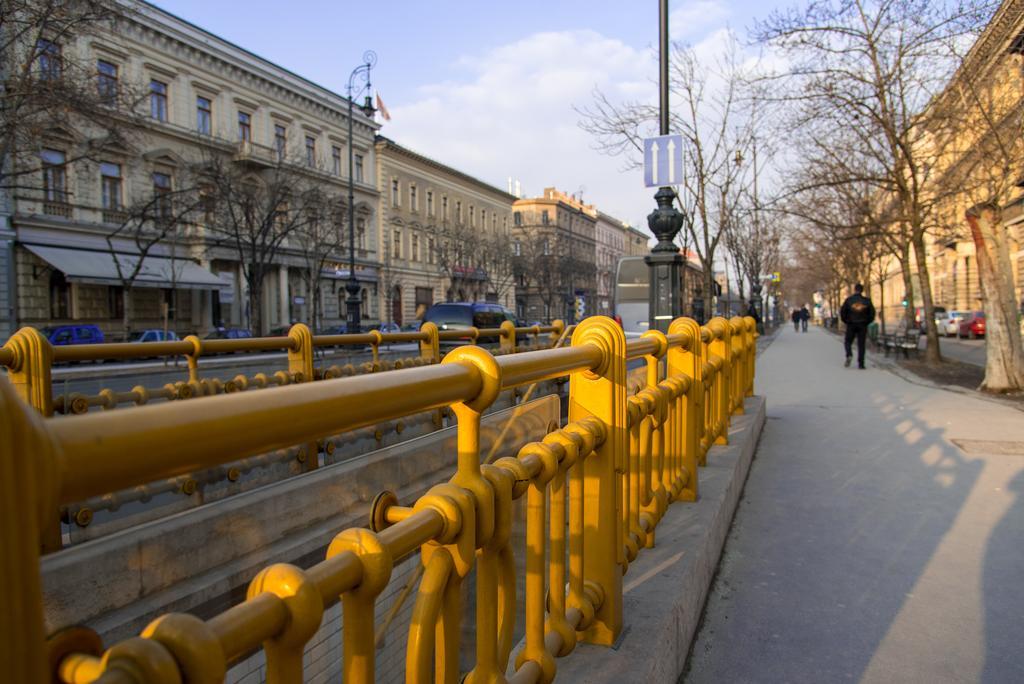Home, Far Away From Home Budapesta Exterior foto